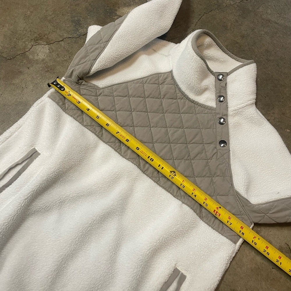 Abercrombie & Fitch Asymmetrical Pullover Fleece - Picture 4 of 6
